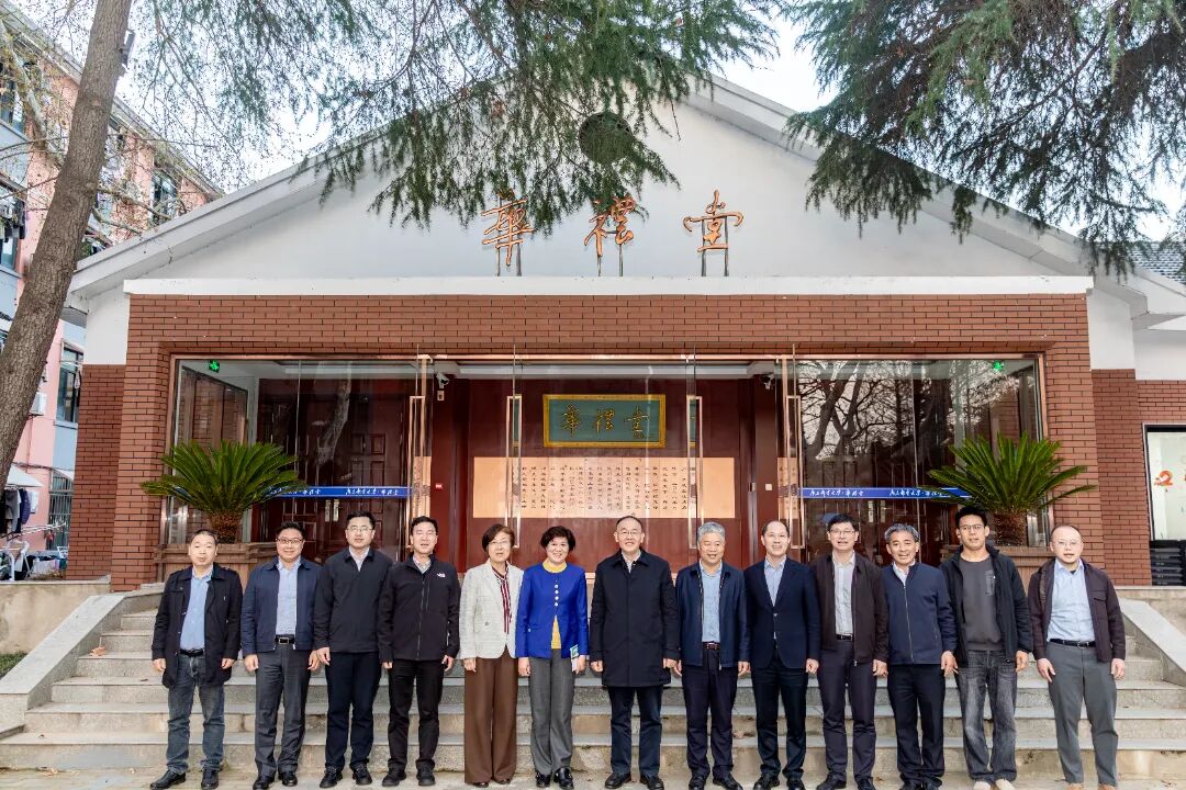 华礼堂2.jpg